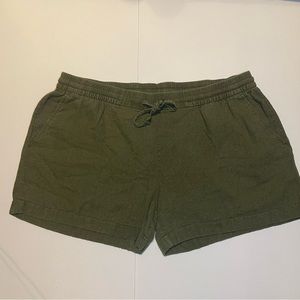 Old Navy linen army green shorts